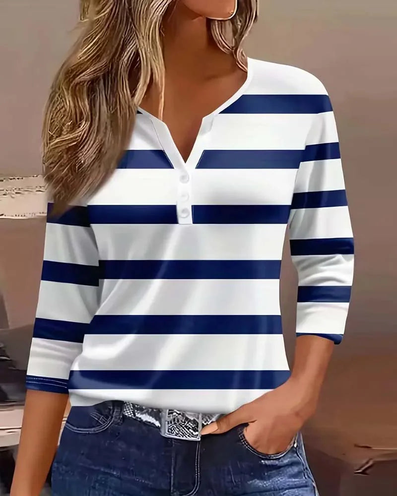 Ainhoa – Long-Sleeved, Universal Striped Blouse