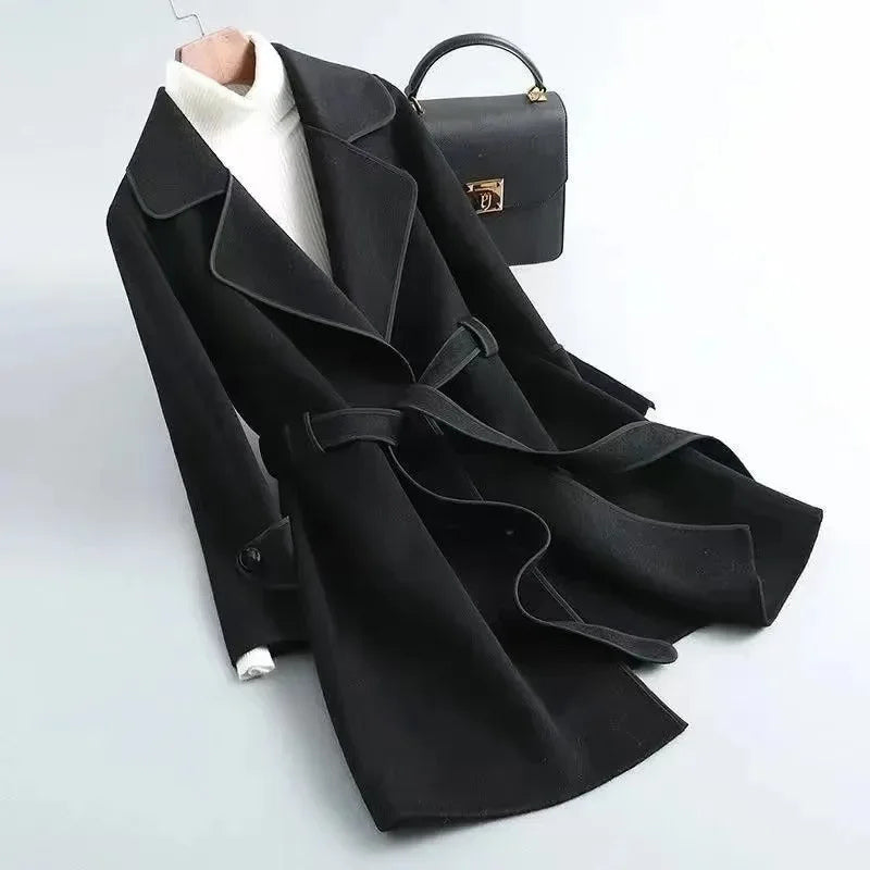Aitana – Trench Coat with Lapel Collar and Belt