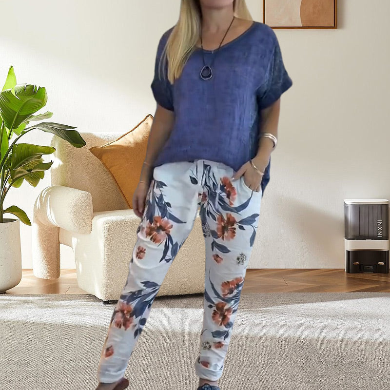 Alura - Casual Blouse and Pants with Floral Pattern