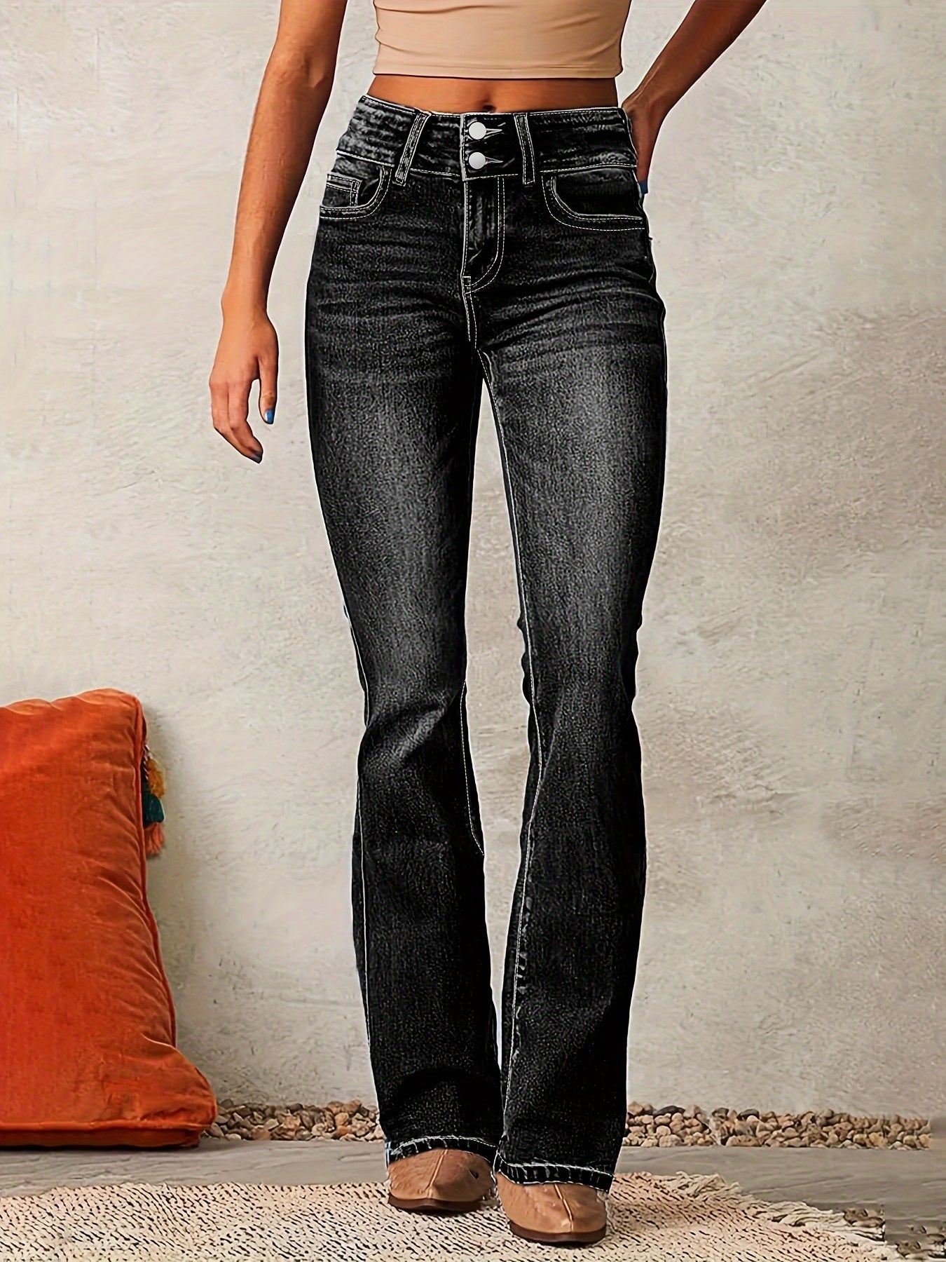 Andiara – High-Waisted Jeans with Flared Legs