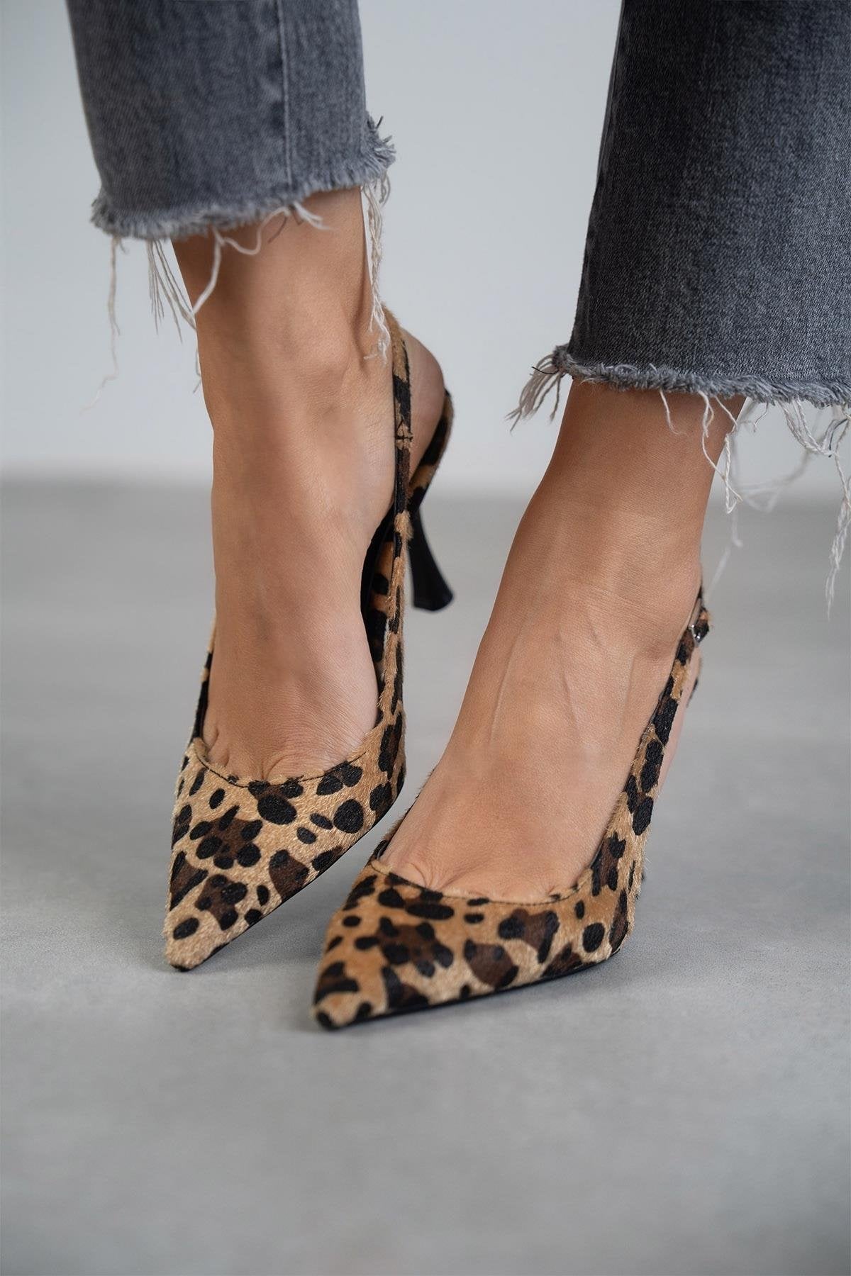 Ania – Pumps with Pointed Toe and Leopard Print