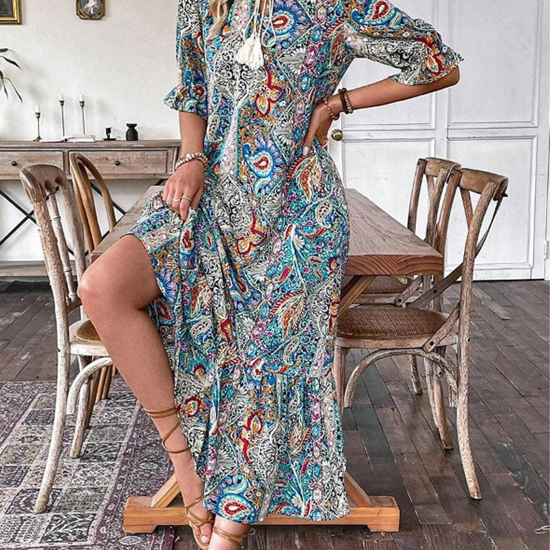 Aniy – Summer Dress with Floral Pattern and V-Neck