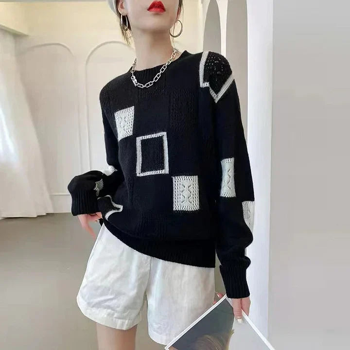 Annouska – Knitted Sweater with Block Pattern