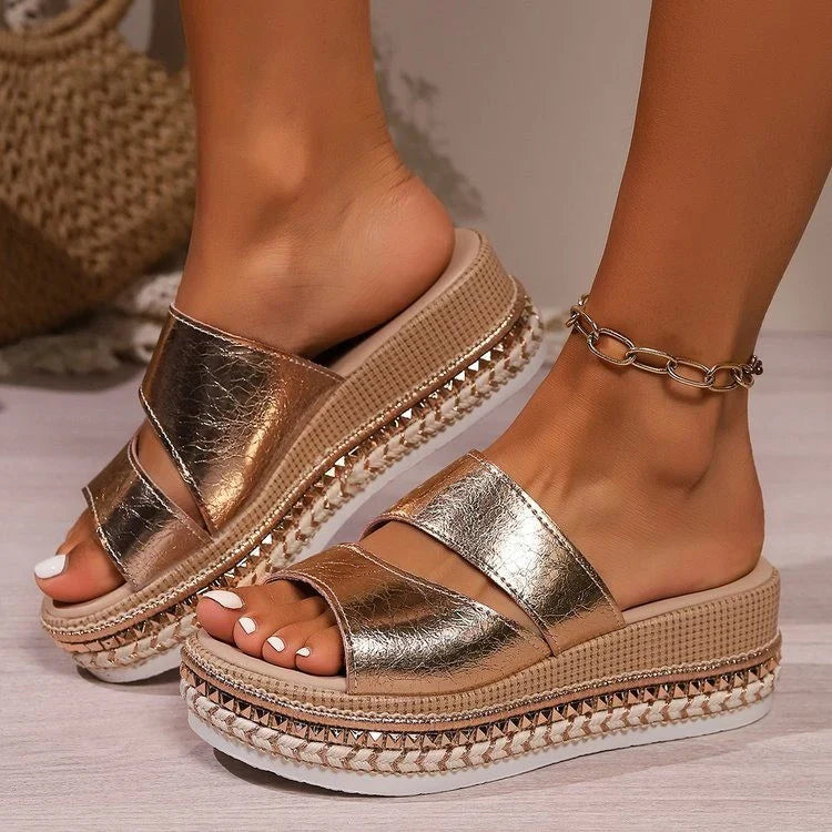 Arantza – Comfortable Sandals With Open Toe and Wedge Heel