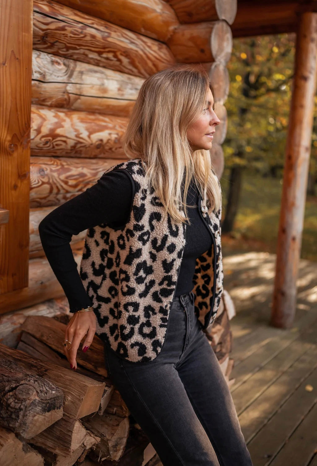 Astrd – Leopard Knit Vest