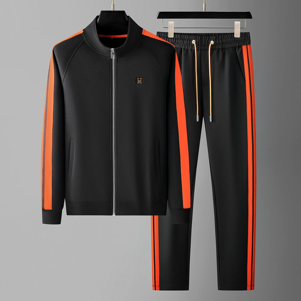 Aventro – High-Quality Tracksuit