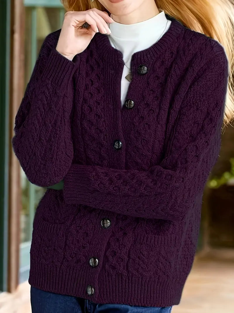 Avery – Cardigan with Buttons and Cable Knit Pattern
