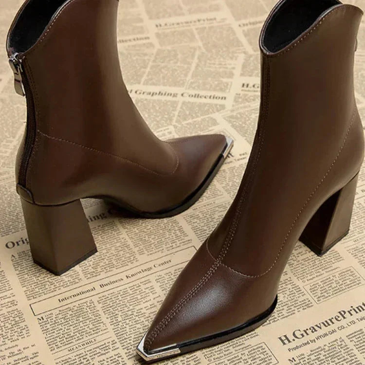 Berennice – Boots with High Heel and Zipper at the Back