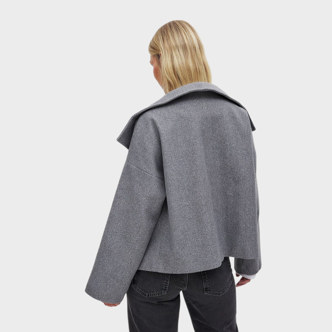 Berivan – Luxurious Coat