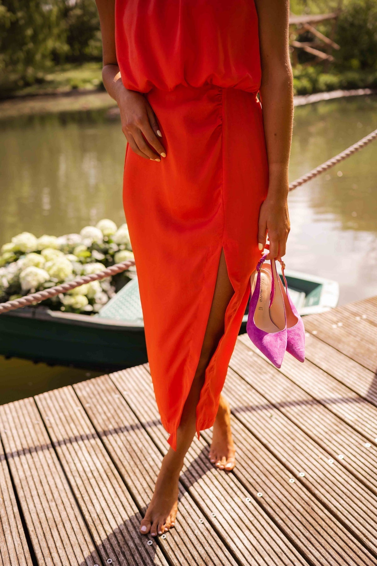 Beulah – Fashionable Sleeveless Midi Dress