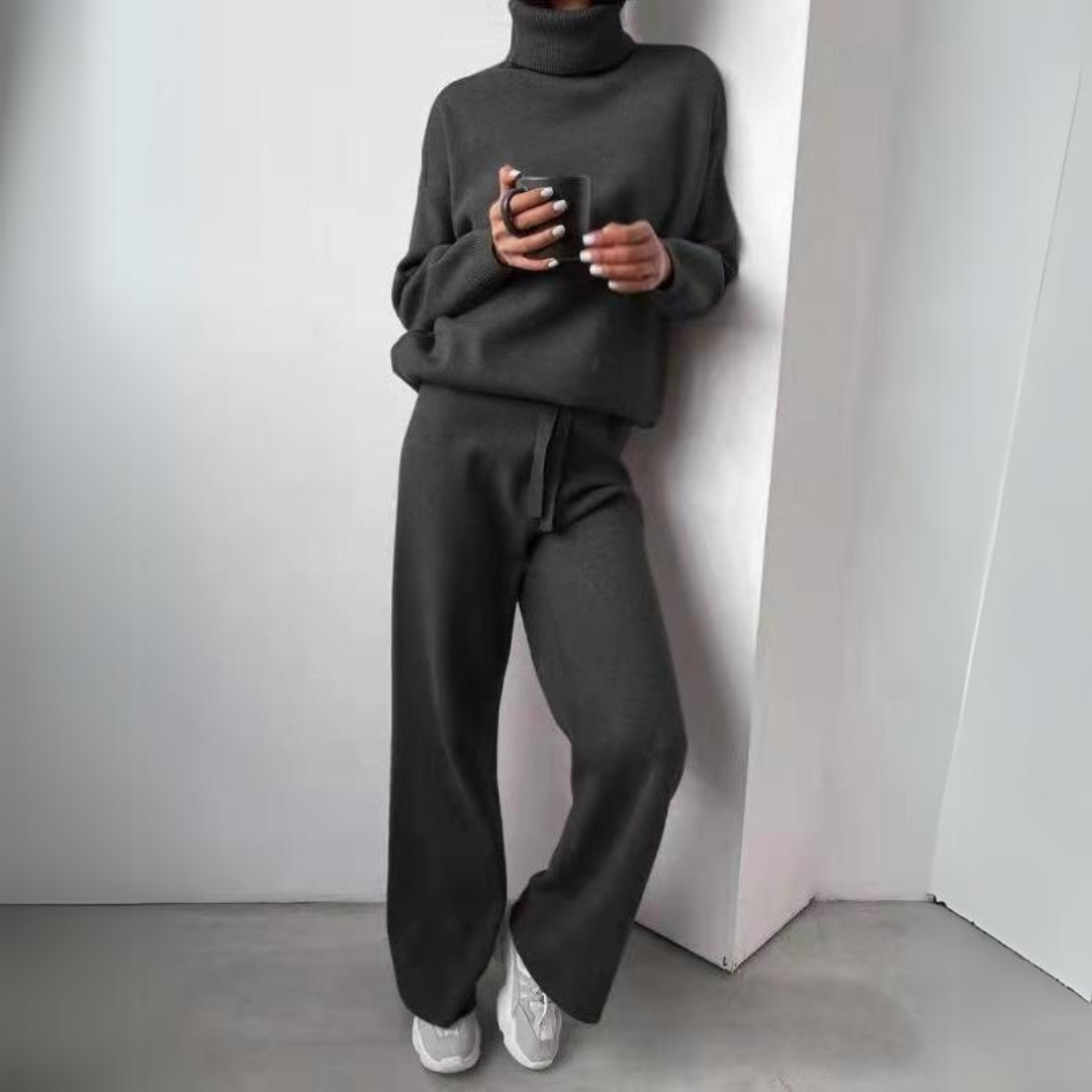 Brugman – Stylish Two-Piece Set with Turtleneck