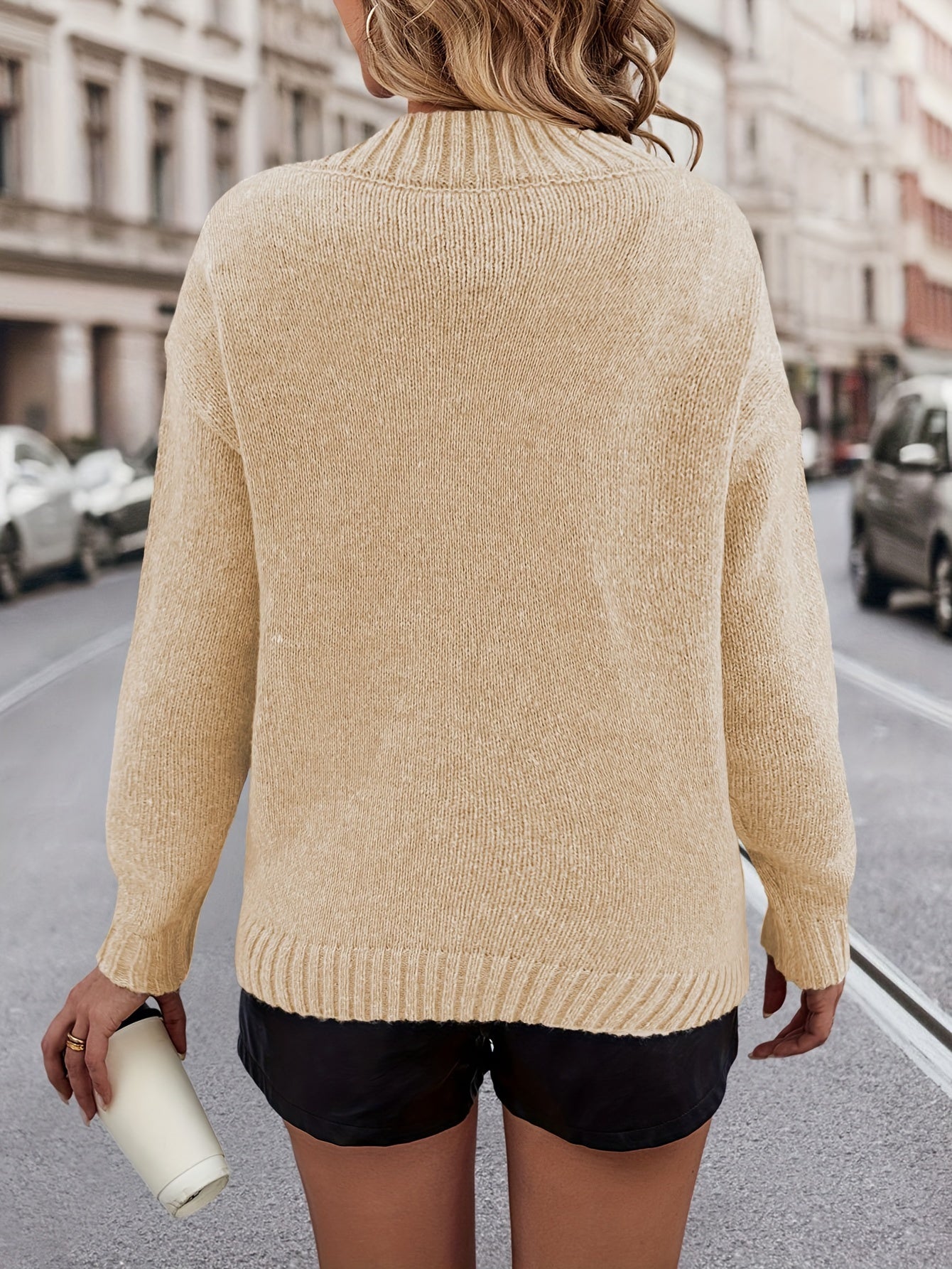Chrystel – Sweater with Heart Motif and V-Neck