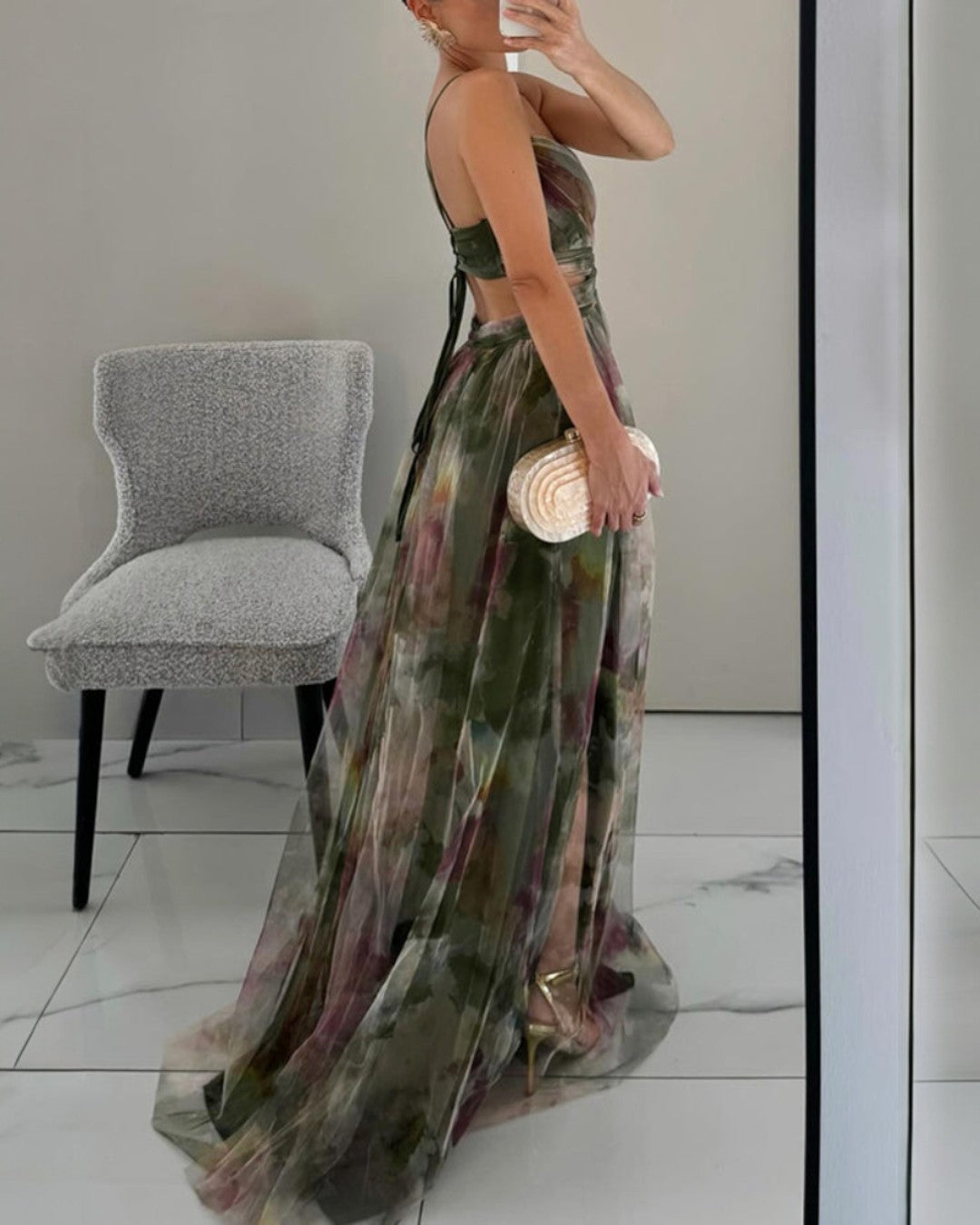 Dinushi - Elegant Maxi Dress with Floral Pattern