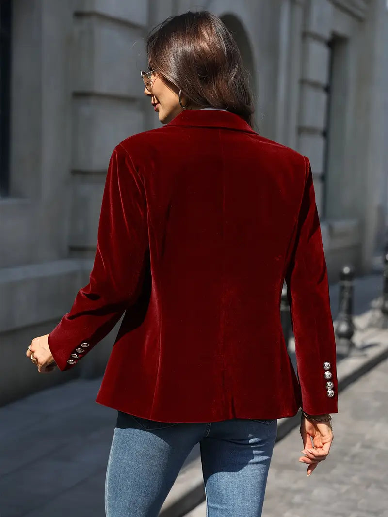 Elīna – Fashionable Velvet Blazer