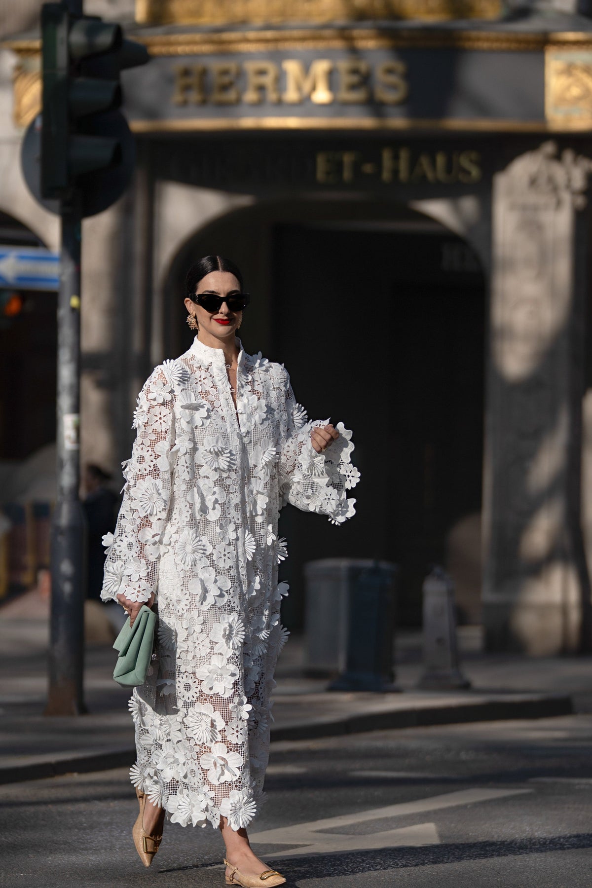 Elizabeth – Elegant Lace Dress with Long Sleeves