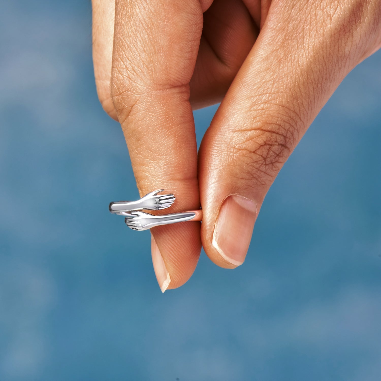 Eterna Hug Ring