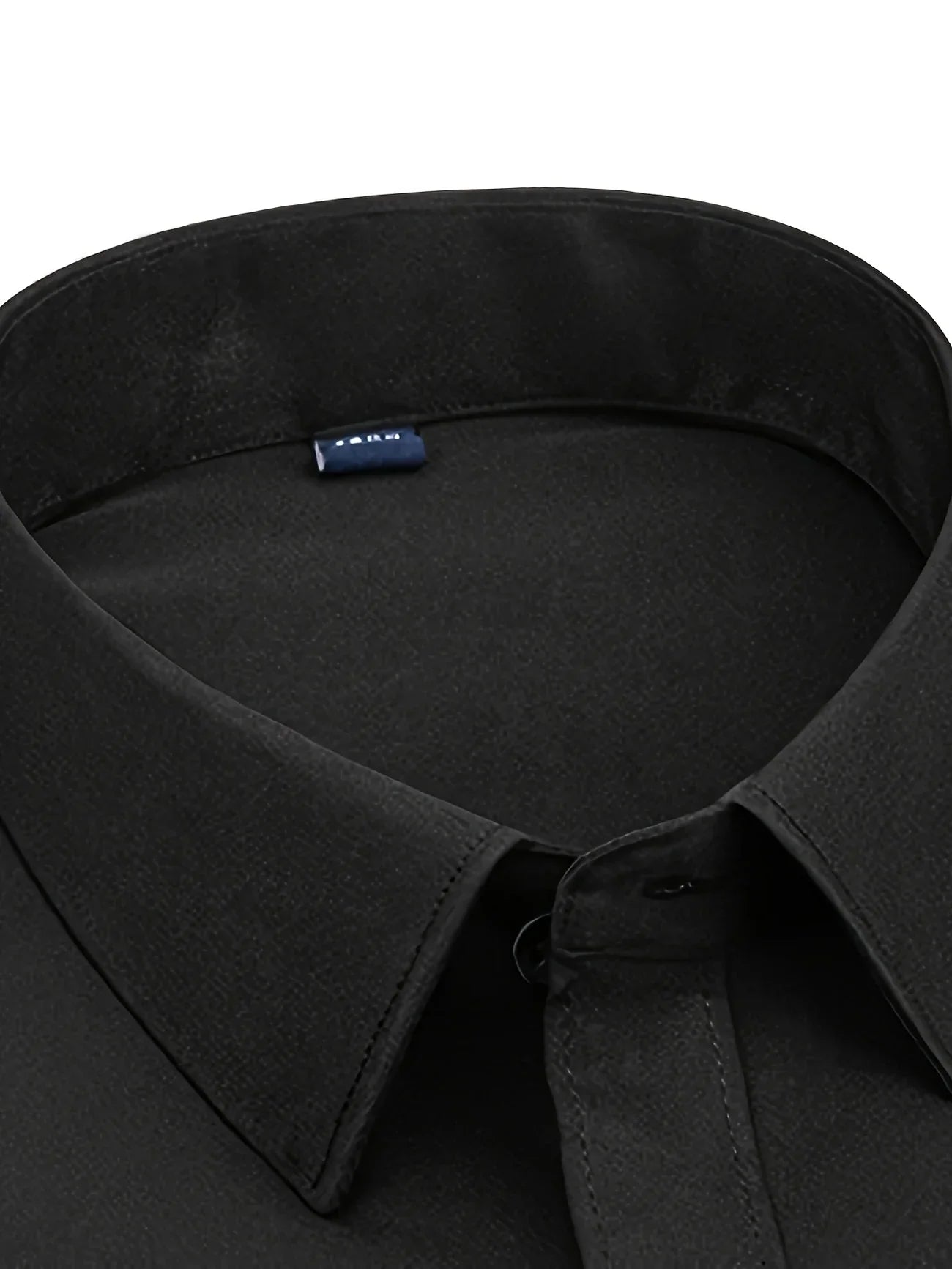 Ezra – Elegant Slim-Fit Shirt with Buttons