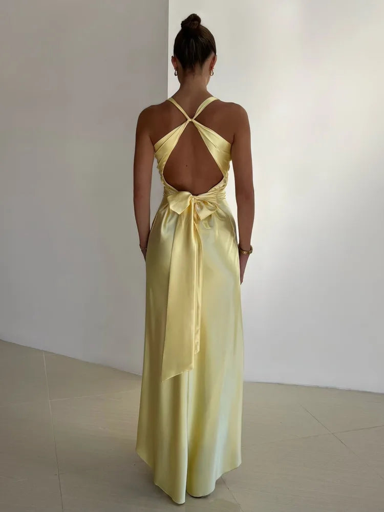 Fabiola – Elegant Maxi Dress with V-Neck and Sleeveless Design