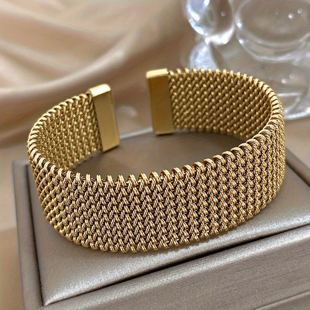 Fashion New Woven Bracelet | 18K Golden Plated 304 Stainless Steel Metal Bracelet | Versatile Accessory for Daily and Party Occasions