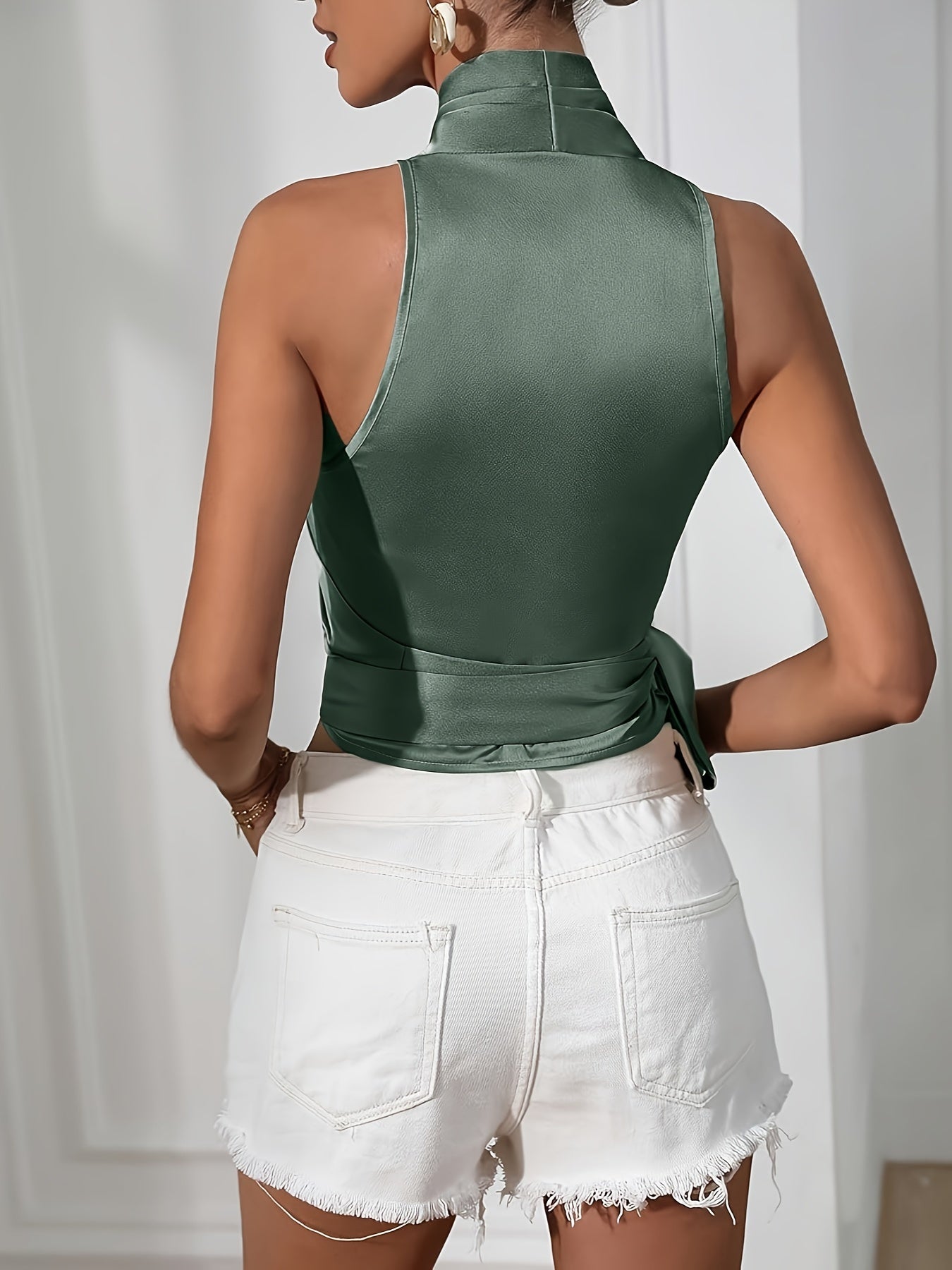 Florentia - Elegant Sleeveless Halter Top with Belt
