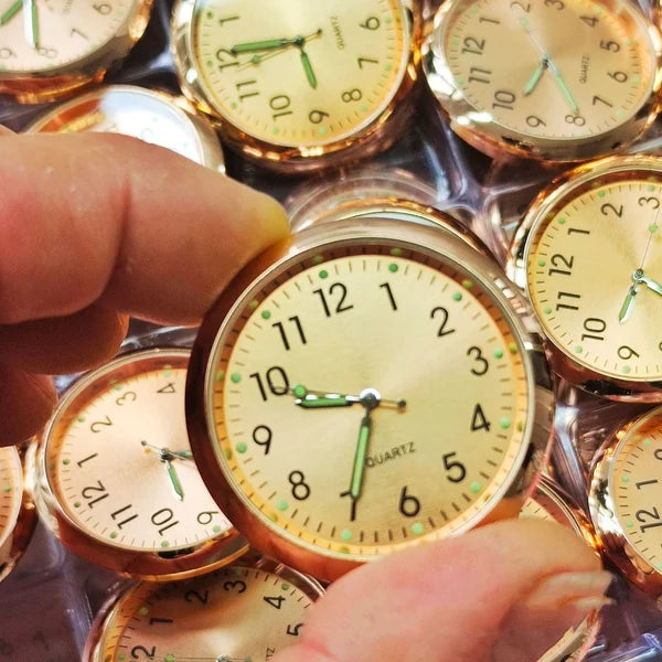 Glowing Decorative Mini Clock