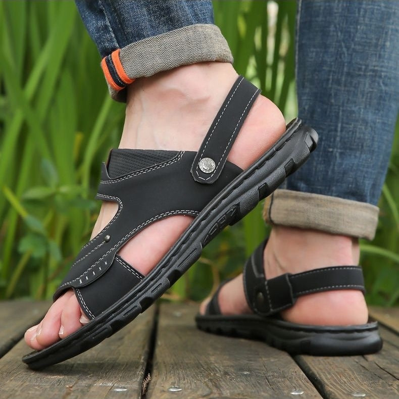 Haddin – Sandals with Adjustable Straps