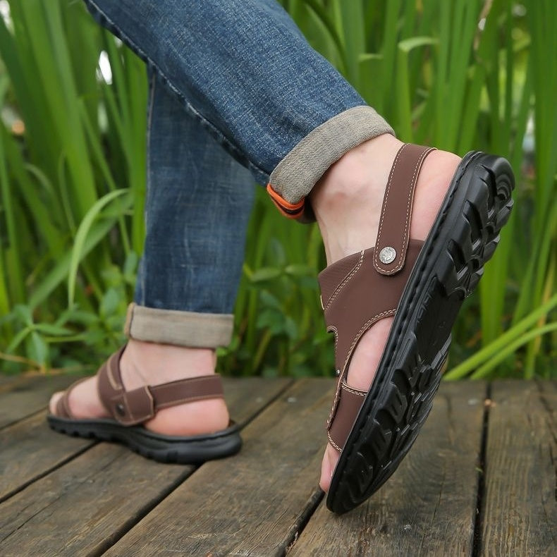 Haddin – Sandals with Adjustable Straps