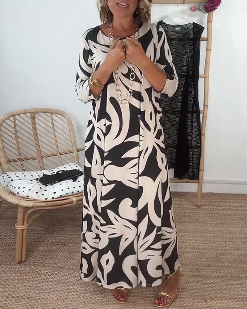 Halina – Dress with Round Neckline and Long Sleeves with Print