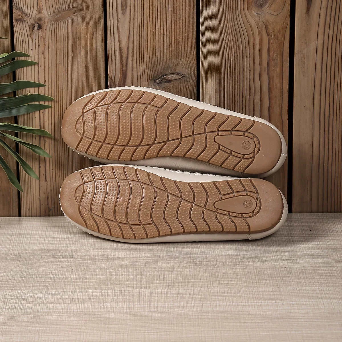 Inessa – Stylish Orthopedic Shoes with Cutouts