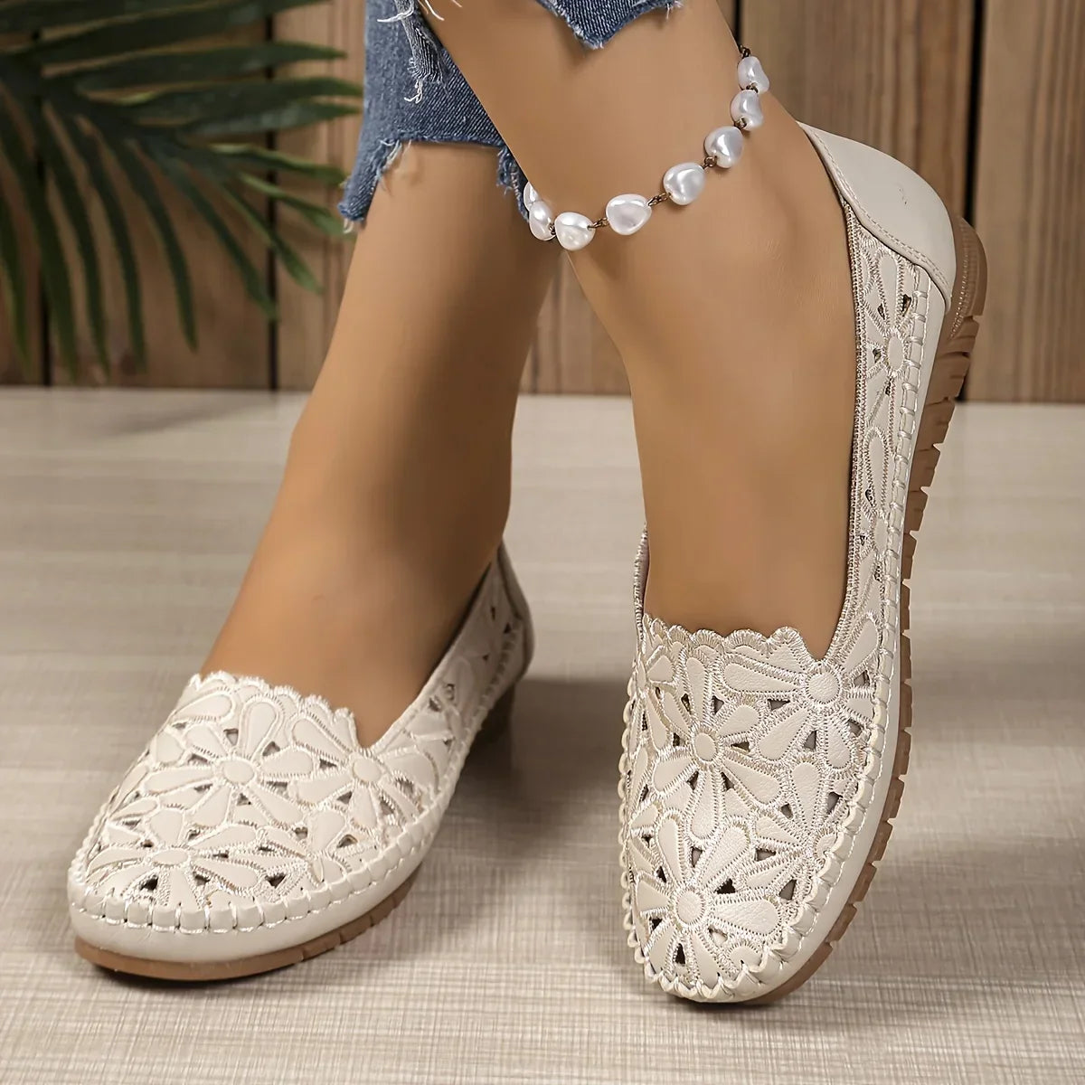 Inessa – Stylish Orthopedic Shoes with Cutouts