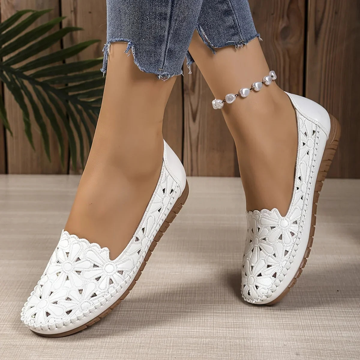 Inessa – Stylish Orthopedic Shoes with Cutouts