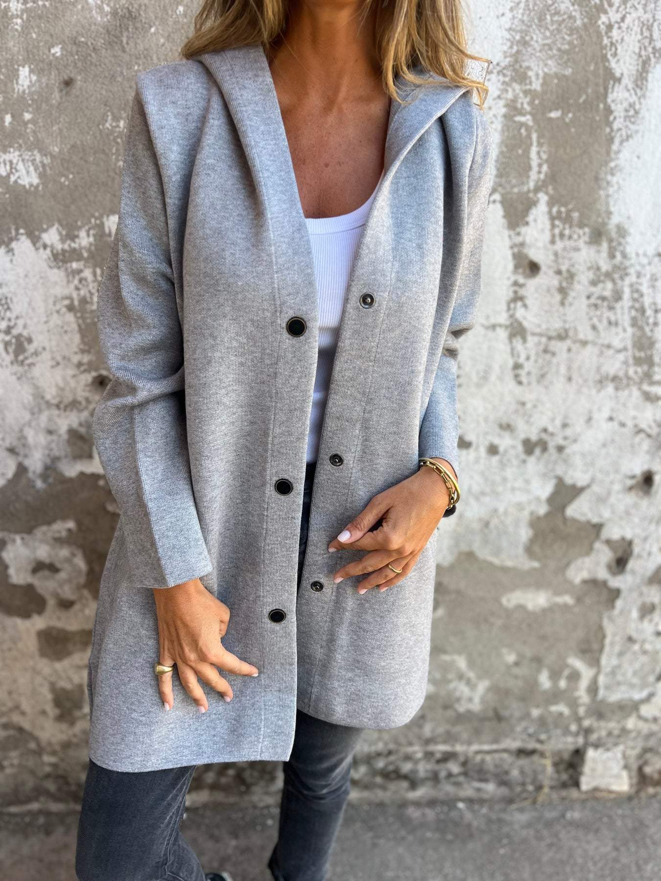Isolde – Cardigan with Button Placket and Hood