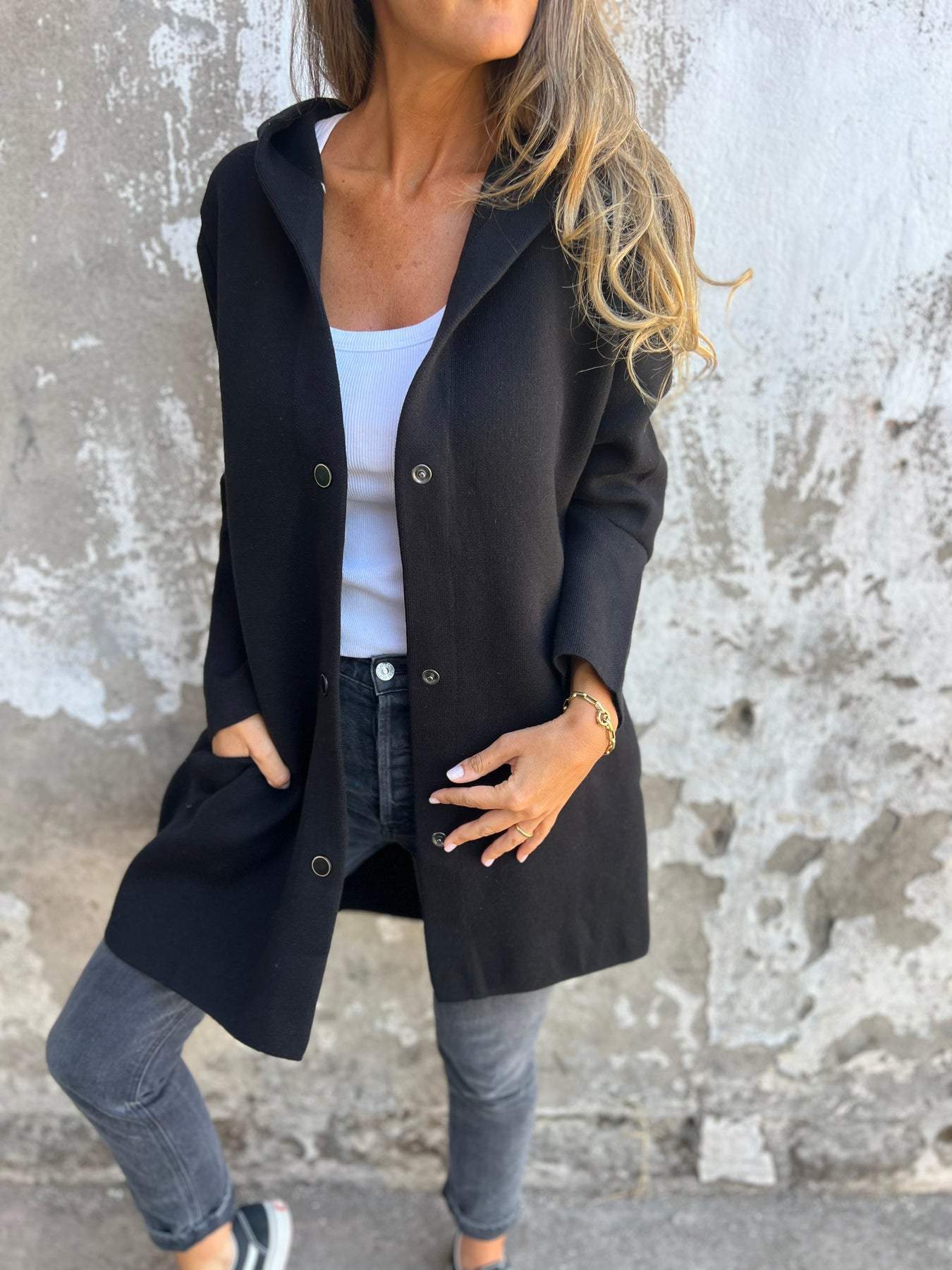 Isolde – Cardigan with Button Placket and Hood