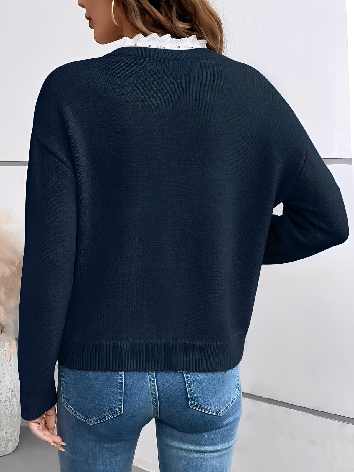 Jadvyga – Knit Blouse with Lace Collar