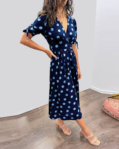Janis – Stylish Dress with V-Neck