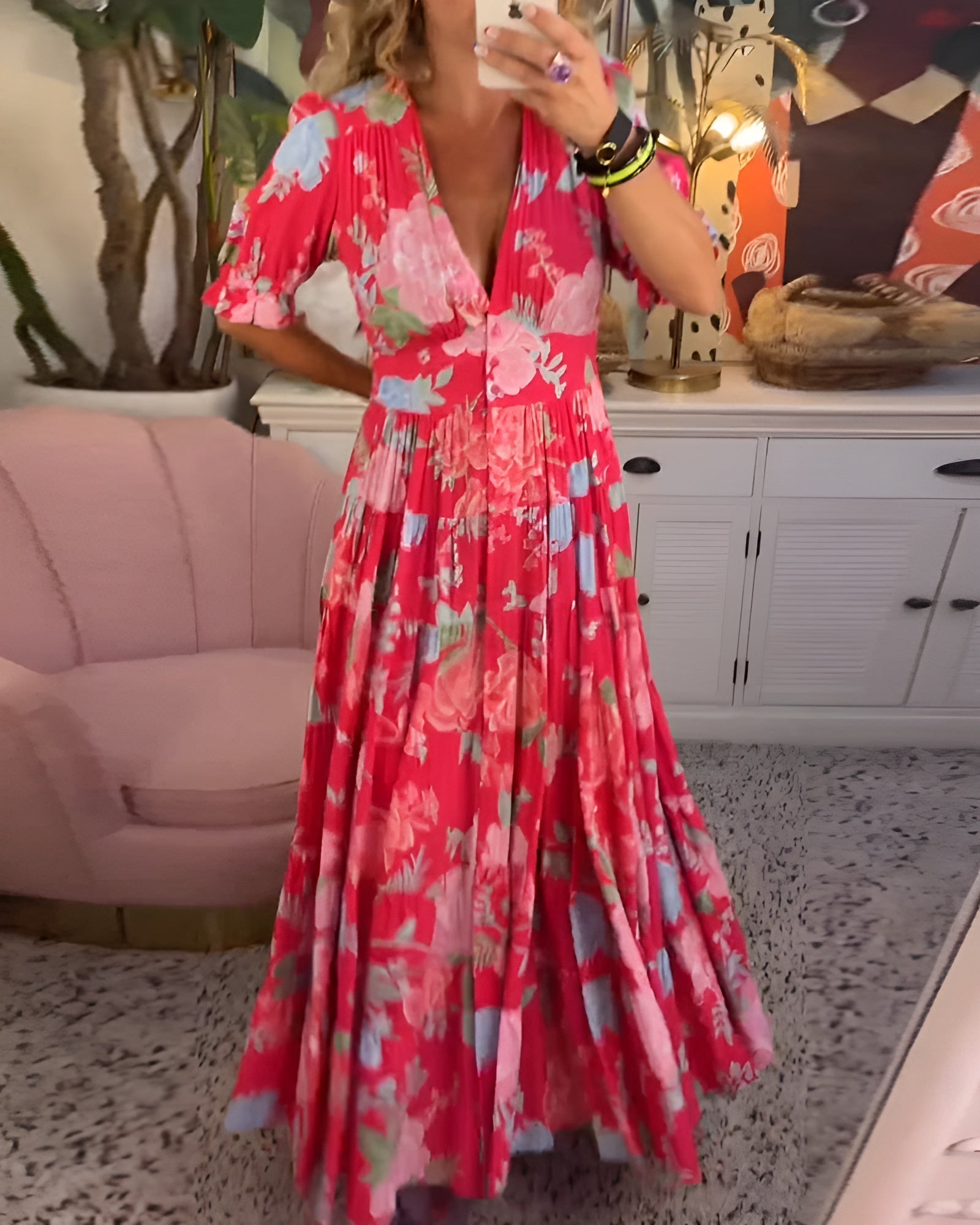 Kaela – Dress with V-Neck, Pockets, and Floral Pattern