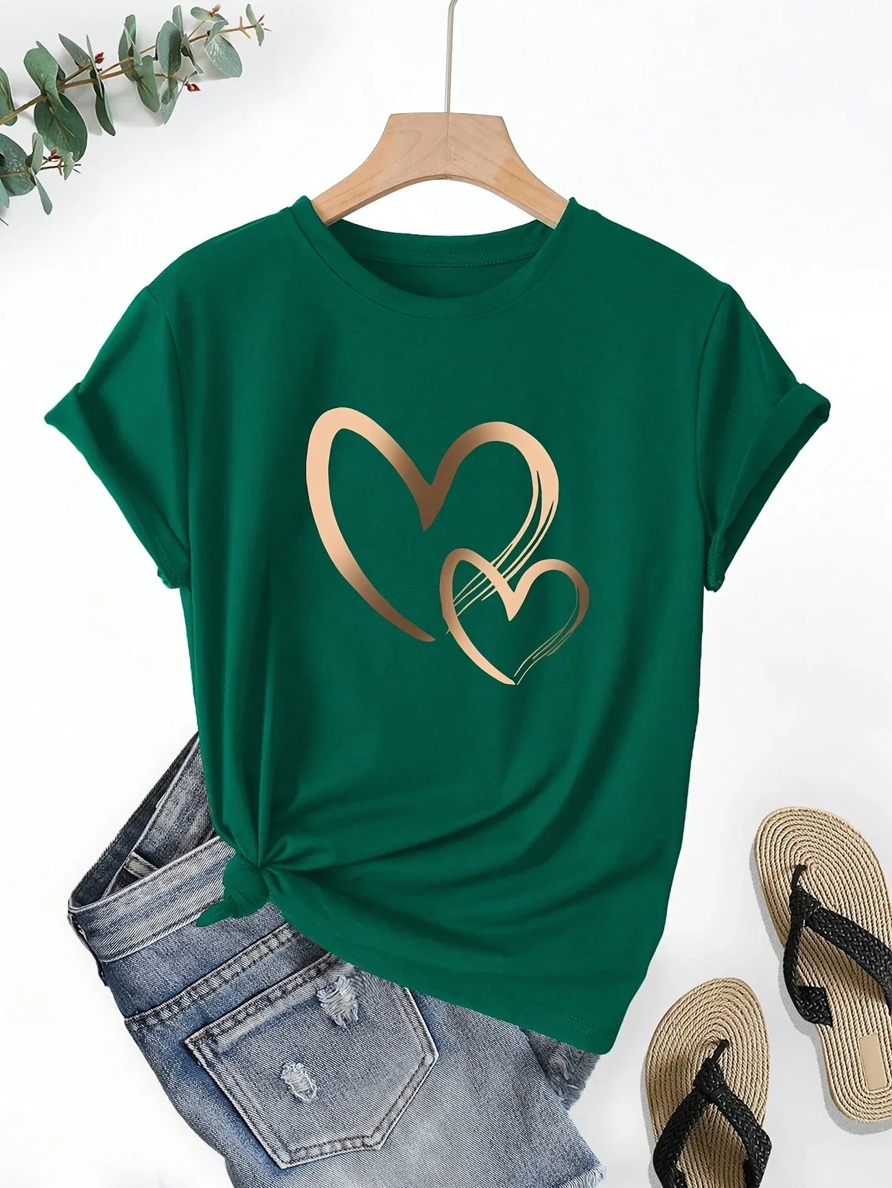 Larson – Casual Short Sleeve T-Shirt with Heart Prints