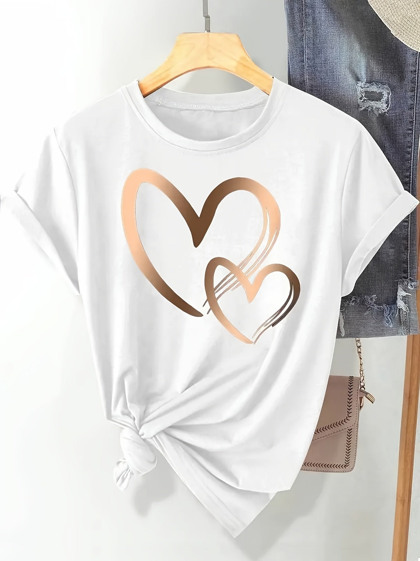 Larson – Casual Short Sleeve T-Shirt with Heart Prints