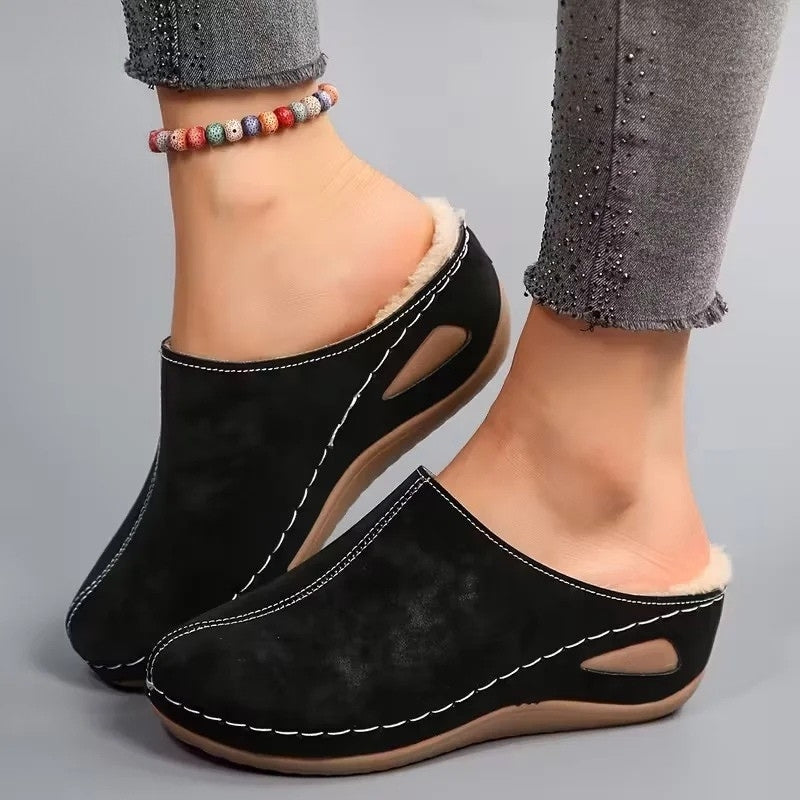 Lirona - Comfortable Slippers with Fleece Lining