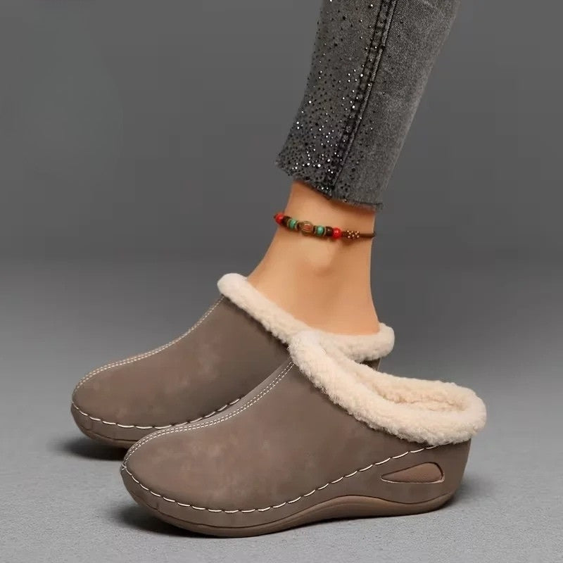 Lirona - Comfortable Slippers with Fleece Lining