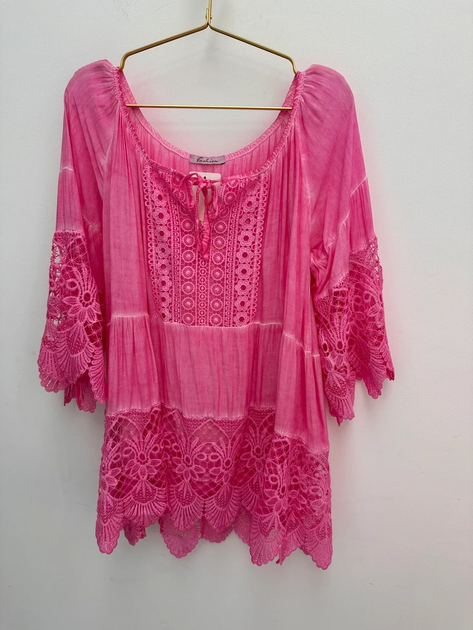 Lurdes – Stylish Shirt with Round Neck