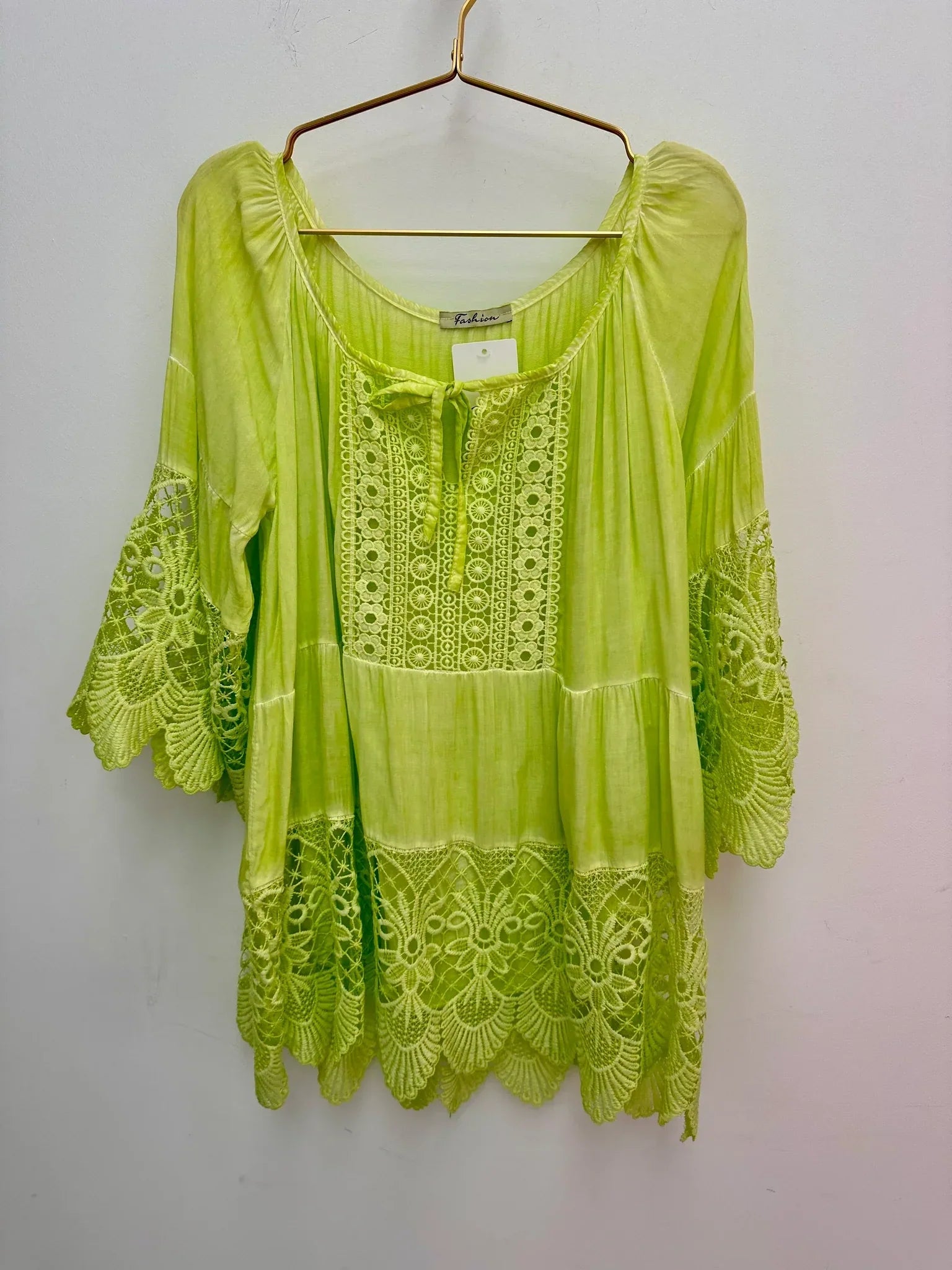 Lurdes – Stylish Shirt with Round Neck
