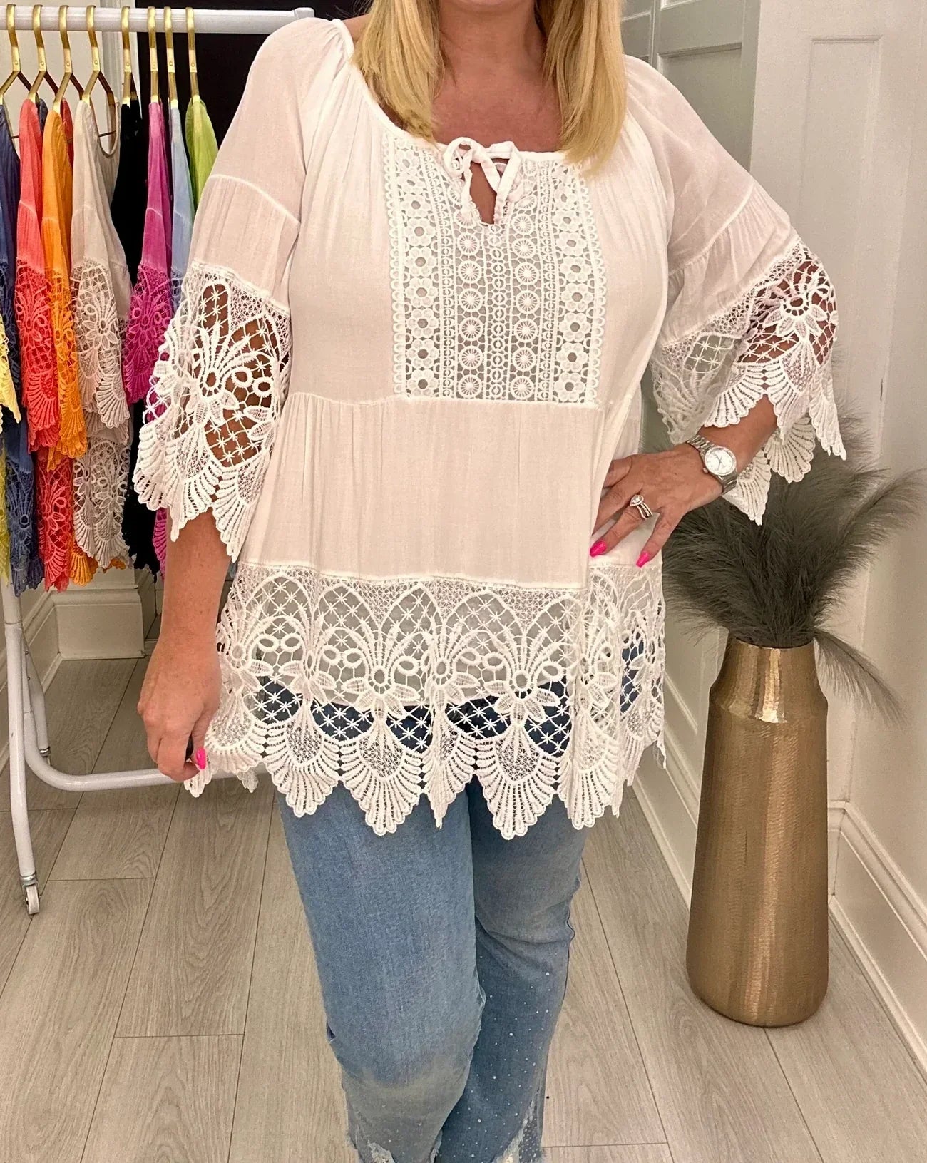 Lurdes – Stylish Shirt with Round Neck
