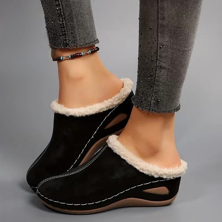 Martinez – Slipper with Faux Fur Lining