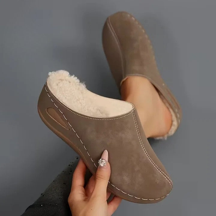 Martinez – Slipper with Faux Fur Lining