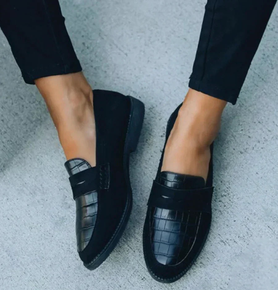 Minka – Elegant Slip-On Slippers