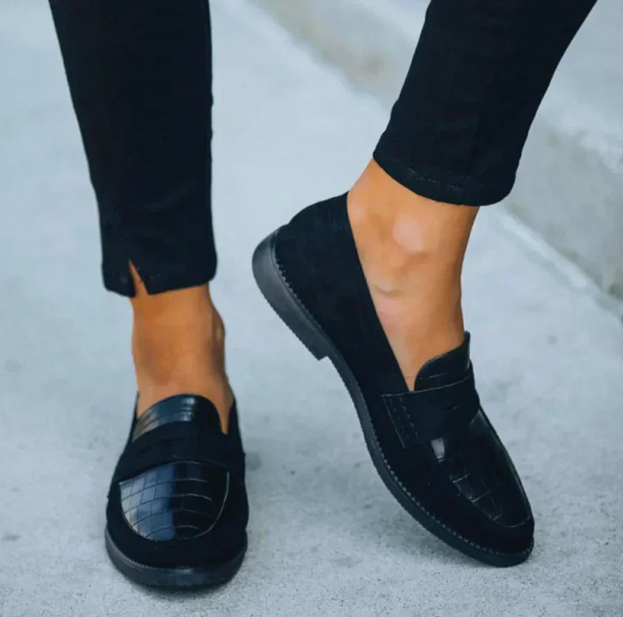 Minka – Elegant Slip-On Slippers