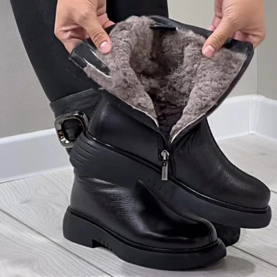 Moniek – Leather Ankle Boots with Buckle