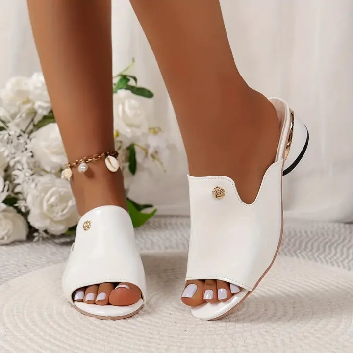 Nadisha - Orthopedic Sandal with Wide Heel