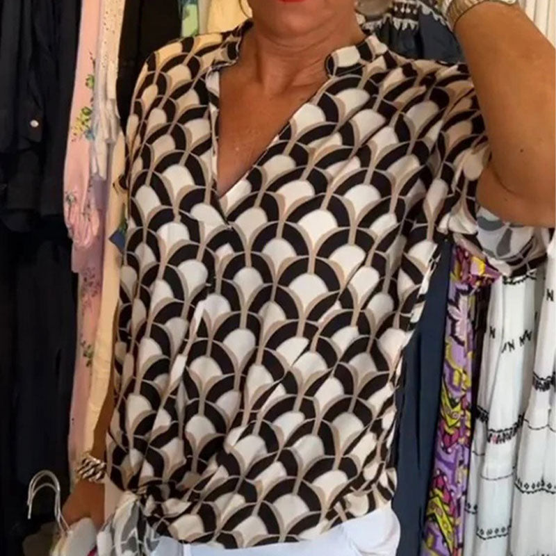 Naskia – Short-Sleeve Blouse with V-Neck